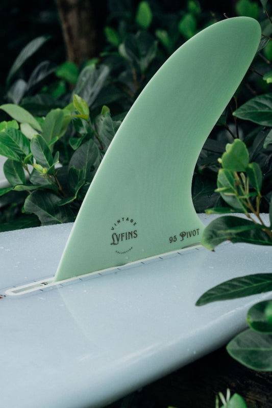 Embracing Tradition: Choosing the Right Surfboard Fins for Timeless Turns
