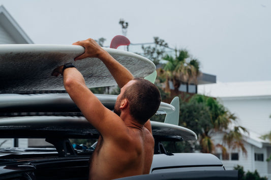 Longboard surfing on the east coast of Australia. Pack the van and travel with LVfins Vintage Collection. Surfing, Longboard fins, longboard, waves. Picking the right fin for the board is necessary to each type of surfing style. 